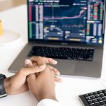 Индикатор по трендовым линиям: описание и применение в торговле